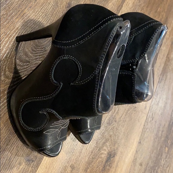 Aldo Western Style Heels Size 7 - Picture 2 of 5